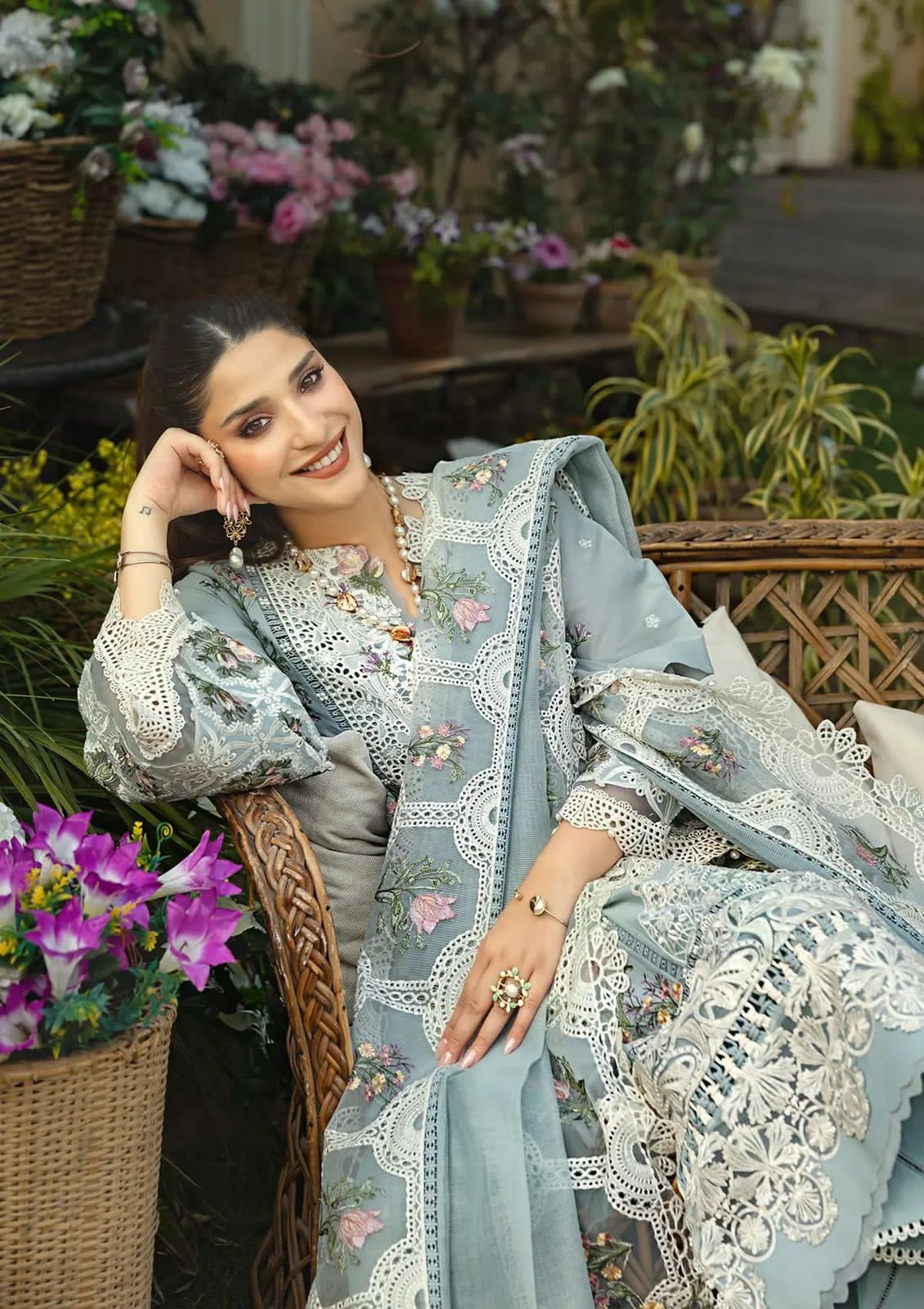 PRESENTING ELAAF – &nbsp;BRAND LUXURY PRIMEIUM EMBROIDERED CHICKEN KARI COLLECTIO