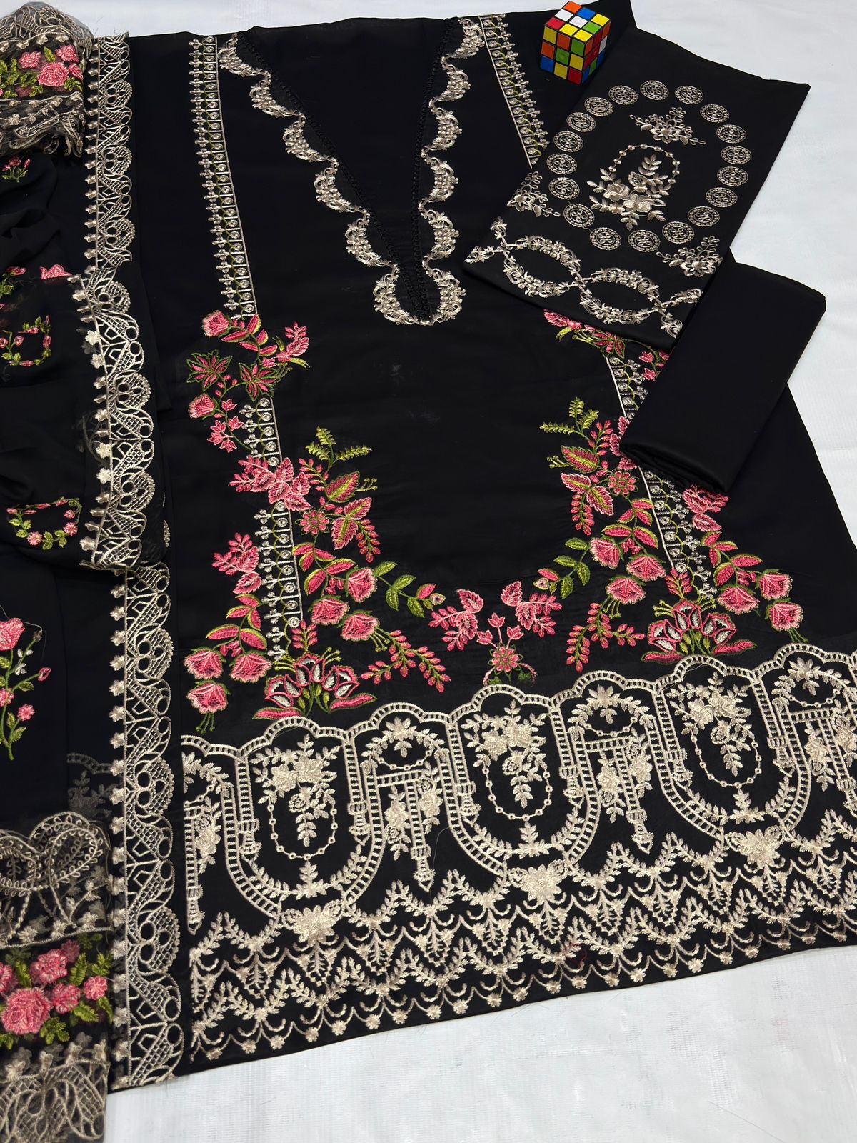 PRESENTING ELAAF MOST LUXURY EMBROIDERED | DC Free on Advance payment only
