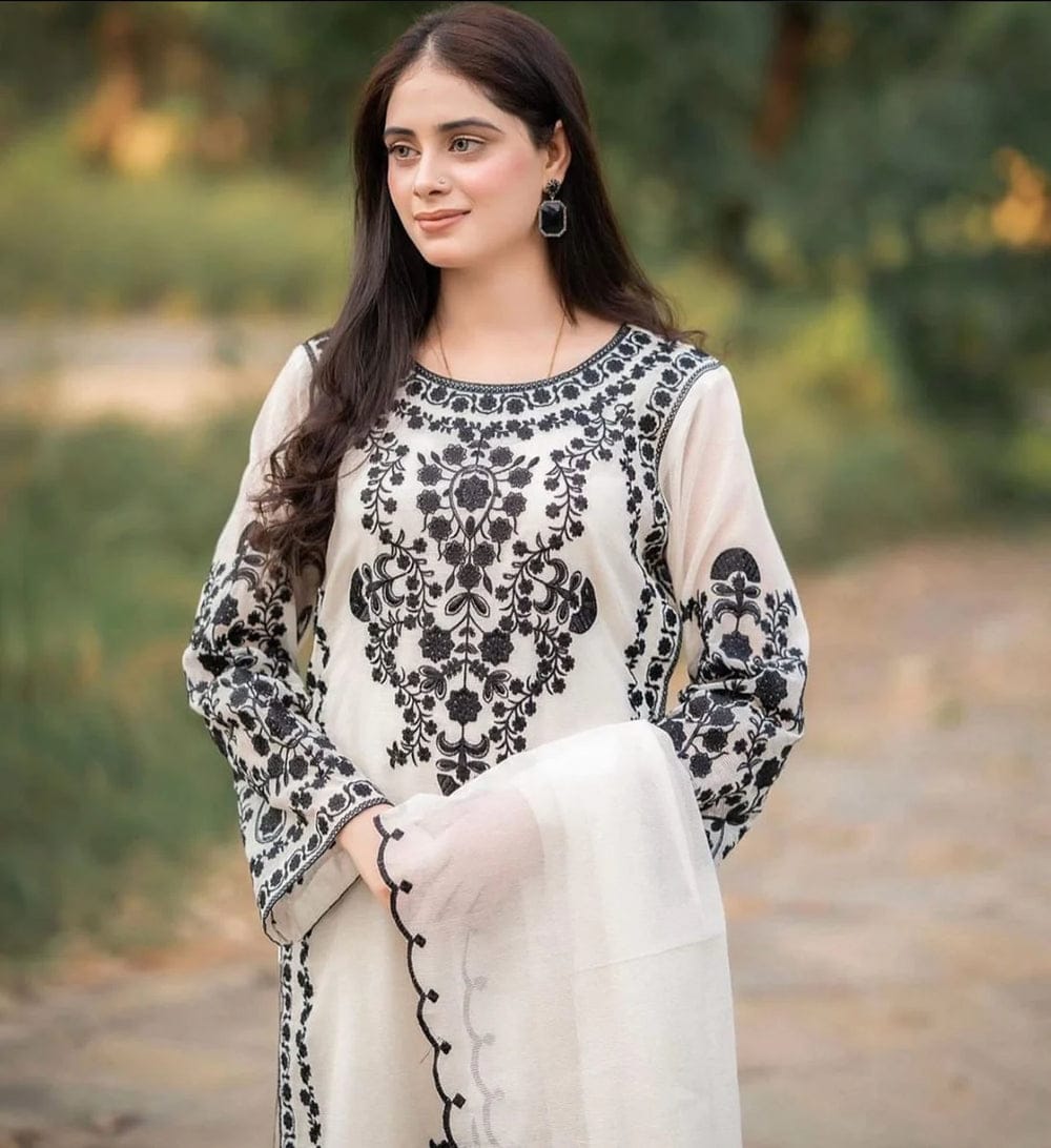 *PRESNETING AGHA NOOR MOST LUXURY EMBROIDERED HIT CODE* | DC Fre on Advance payment